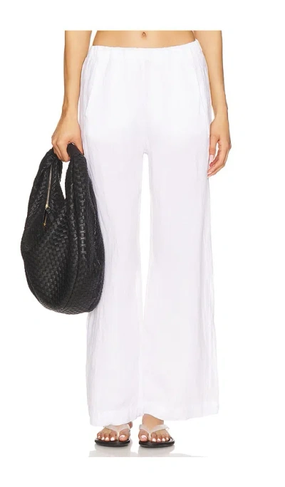 Velvet By Graham & Spencer Stephanie Pant In 白色