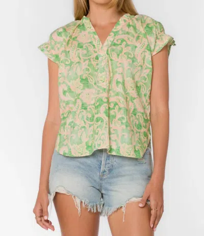 Velvet Heart Avery Short Sleeves Top In Jacobean Floral In Multi