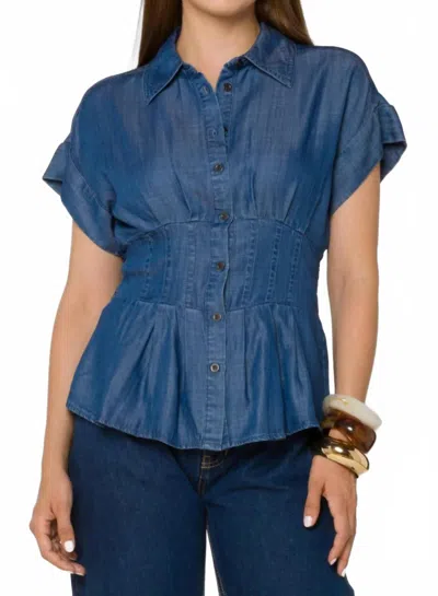 Velvet Heart Brielle Button Down Shirt In Calva In Animal Print