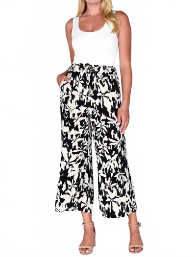 Velvet Heart Claudette Wide-leg Floral Pants In Black/cream