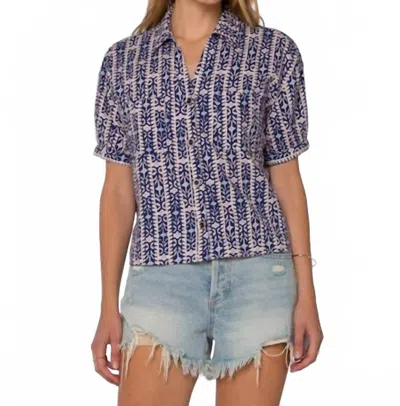Velvet Heart Selena Short Sleeve Top In Navy Striped Geo In Blue