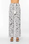 Velvet Heart Wendy Pants In White & Black In White