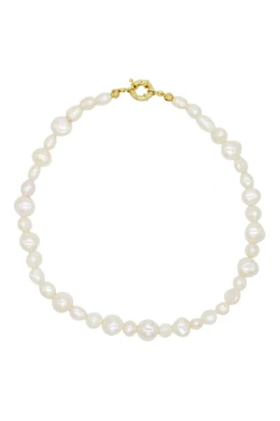 Velvet Luna Freshwater Pearl Necklace In Neutral