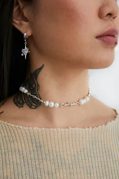 Velvet Luna Wire & Freshwater Pearl Choker In Silver, Women's At Urban Outfitters