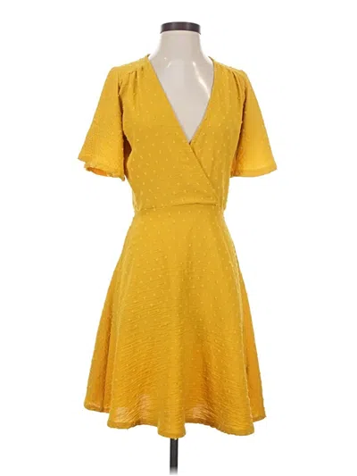 Pre-owned Velvet Torch Casual Dress In Yellow