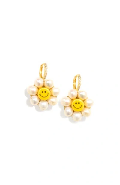 Venessa Arizaga Mini Happy Flower Earrings In Gold