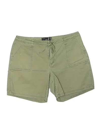 Pre-owned Venezia Khaki Shorts In Green