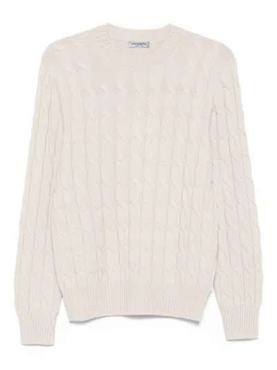 VENGERA CABLE KNIT WHITE SWEATER