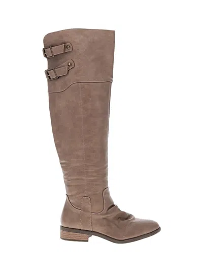 Pre-owned Venus Boots In Tan