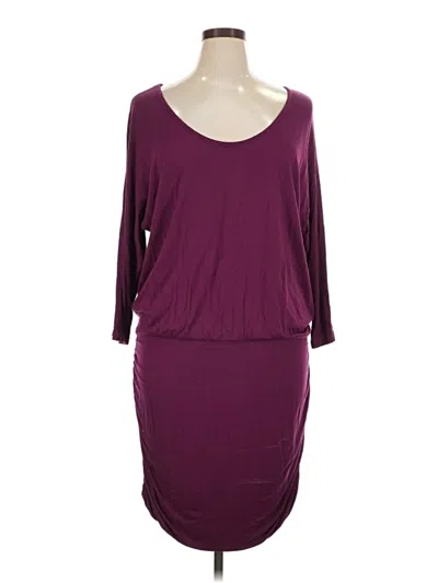 Pre-owned Venus Casual Dress In Burgundy