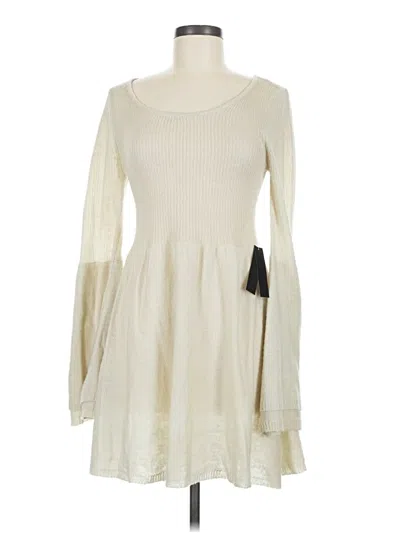 Pre-owned Venus Casual Dress In Ivory