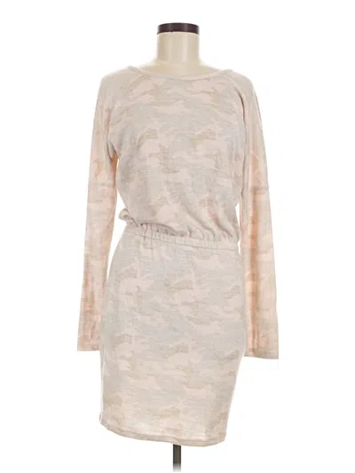 Pre-owned Venus Casual Dress In Ivory