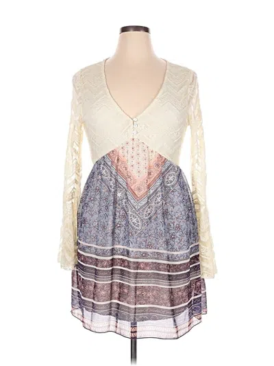 Pre-owned Venus Casual Dress In Ivory