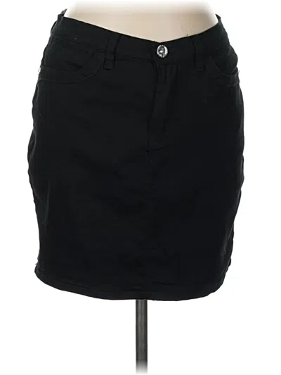 Pre-owned Venus Casual Skirt In Black