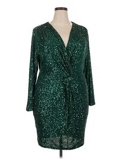 Pre-owned Venus Cocktail Dress In Green