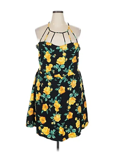 Pre-owned Venus Cocktail Dress In Yellow