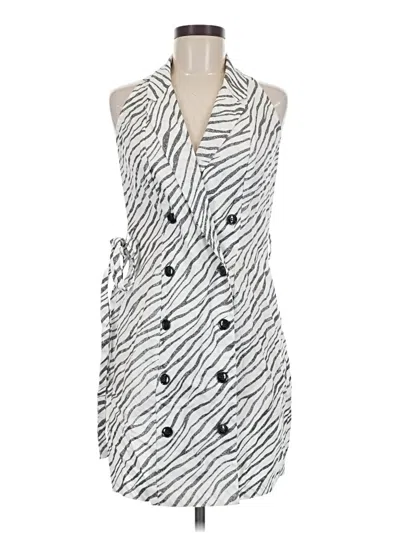 Pre-owned Venus Sleeveless Button Down Shirt In White