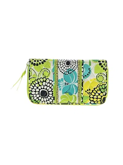 Pre-owned Vera Bradley Clutch In Green