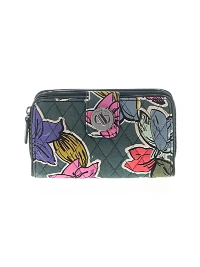 Pre-owned Vera Bradley Wallet In Gray