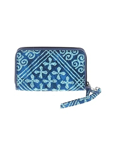 Pre-owned Vera Bradley Wristlet In Blue