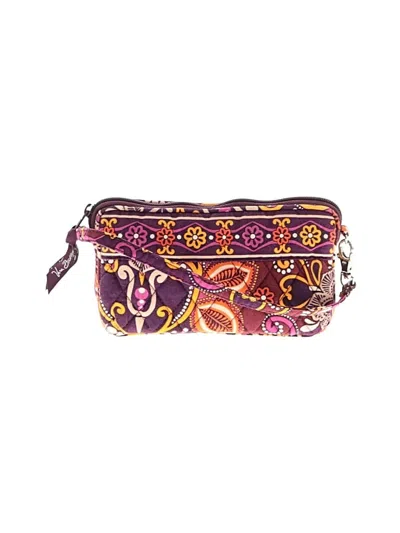 Pre-owned Vera Bradley Wristlet In Burgundy