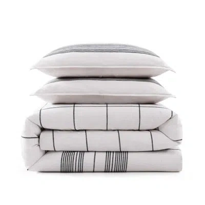 Vera Wang Betsey Johnson Garden Floral Pink Reversible Comforter Bonus Set In Gray;red