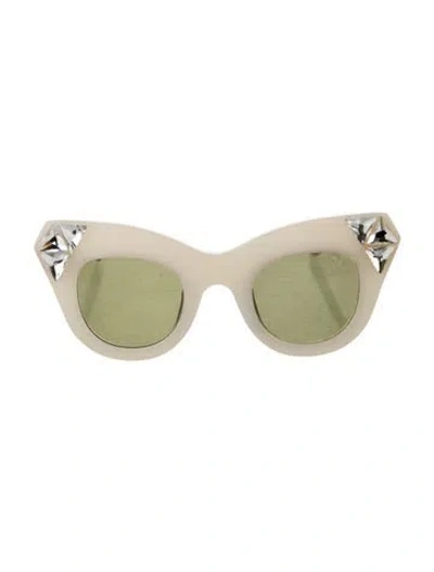 Pre-owned Vera Wang Cat-eye Mirrored Sunglasses In White