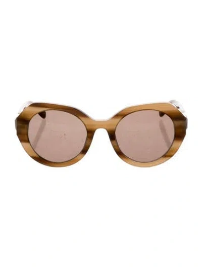 Pre-owned Vera Wang Cat-eye Tinted Sunglasses In Brown