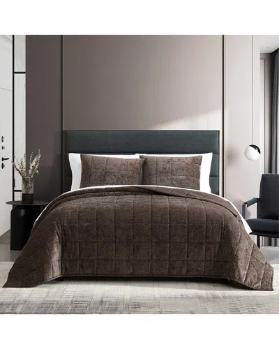 VERA WANG VERA WANG CHENILLE BOX SOLID CHENILLE REVERSIBLE QUILT SET