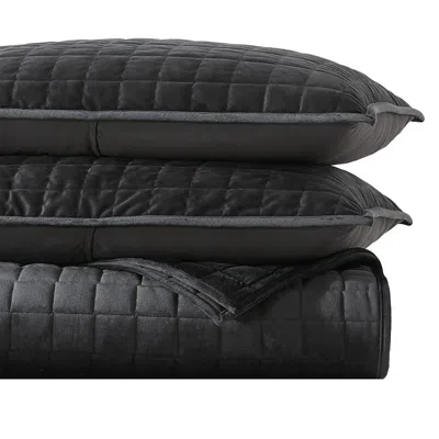 Vera Wang Diamond Velvet Black Quilt Set, Queen