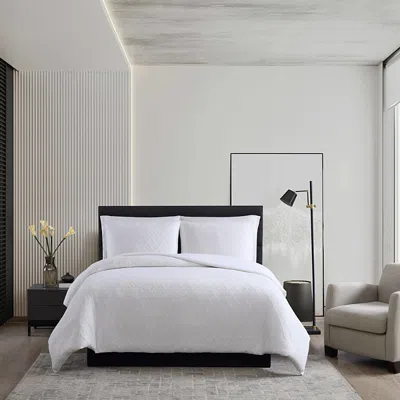 Vera Wang Double Diamond Matelasse White Comforter Set