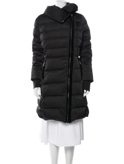 Pre-owned Vera Wang Down Jacket In Black