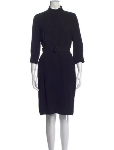 Pre-owned Vera Wang Knee-length Dress In Black