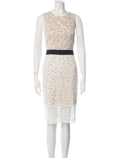 Pre-owned Vera Wang Lace Pattern Knee-length Dress In White