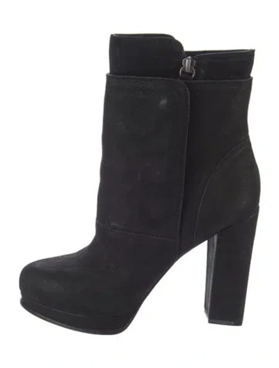 Pre-owned Vera Wang Leather Boots In Black
