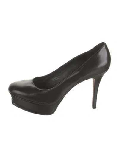 Pre-owned Vera Wang Leather Pumps In Black