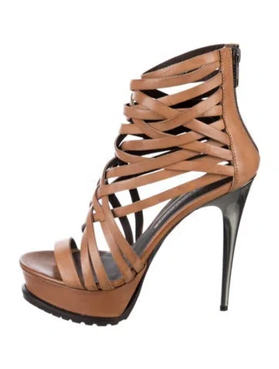 Pre-owned Vera Wang Leather Sandals In Brown