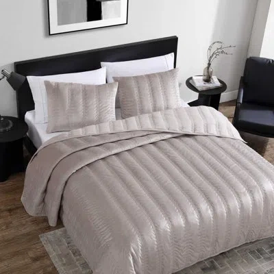Vera Wang Linear Stitch Solid Quilt Set In French Clay