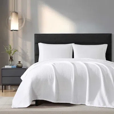 Vera Wang Matelesse Cotton    Blanket In White