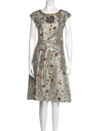 Pre-owned Vera Wang Printed Knee-length Dress In Silver