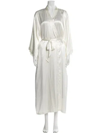 Pre-owned Vera Wang Robe In Neutral
