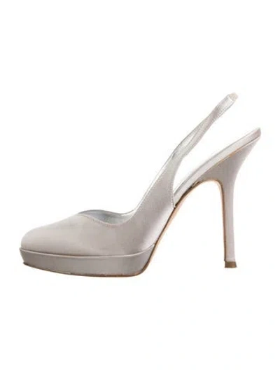 Pre-owned Vera Wang Satin Slingback Pumps In White