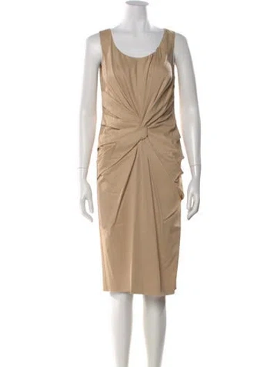 Pre-owned Vera Wang Scoop Neck Knee-length Dress In Neutral