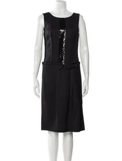 Pre-owned Vera Wang Scoop Neck Midi Length Dress In Gray