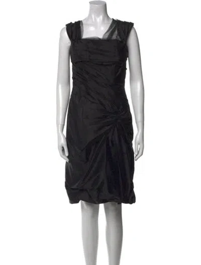 Pre-owned Vera Wang Silk Knee-length Dress In Black
