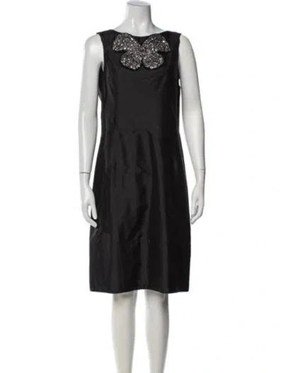 Pre-owned Vera Wang Silk Knee-length Dress In Black
