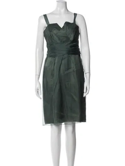 Pre-owned Vera Wang Silk Knee-length Dress In Green