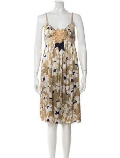 Pre-owned Vera Wang Silk Knee-length Dress In Green