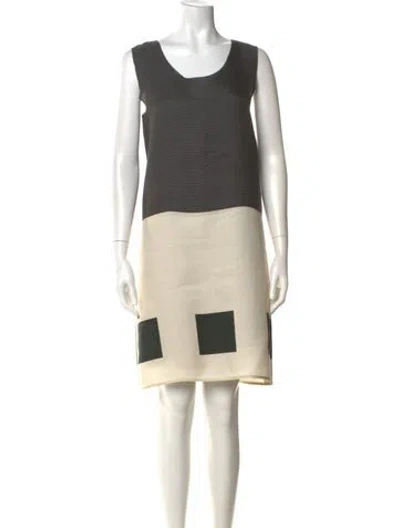 Pre-owned Vera Wang Silk Knee-length Dress In Multi
