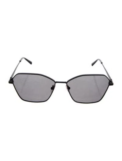 Pre-owned Vera Wang Square Tinted Sunglasses In Black